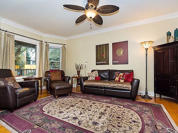 3rd image of 2035 W Touhy Ave