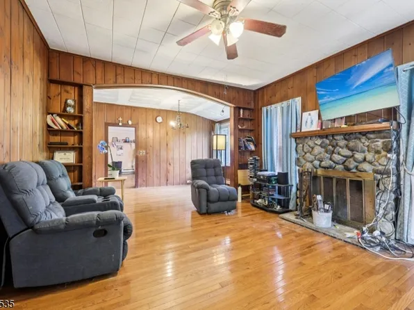 101 Seminole Ave, Lincoln Park Boro, NJ 07035