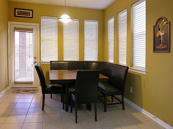 4th image of 18011 Channel Hill Dr