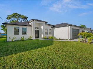 1113 NE 6th Pl, Cape Coral, FL 33909