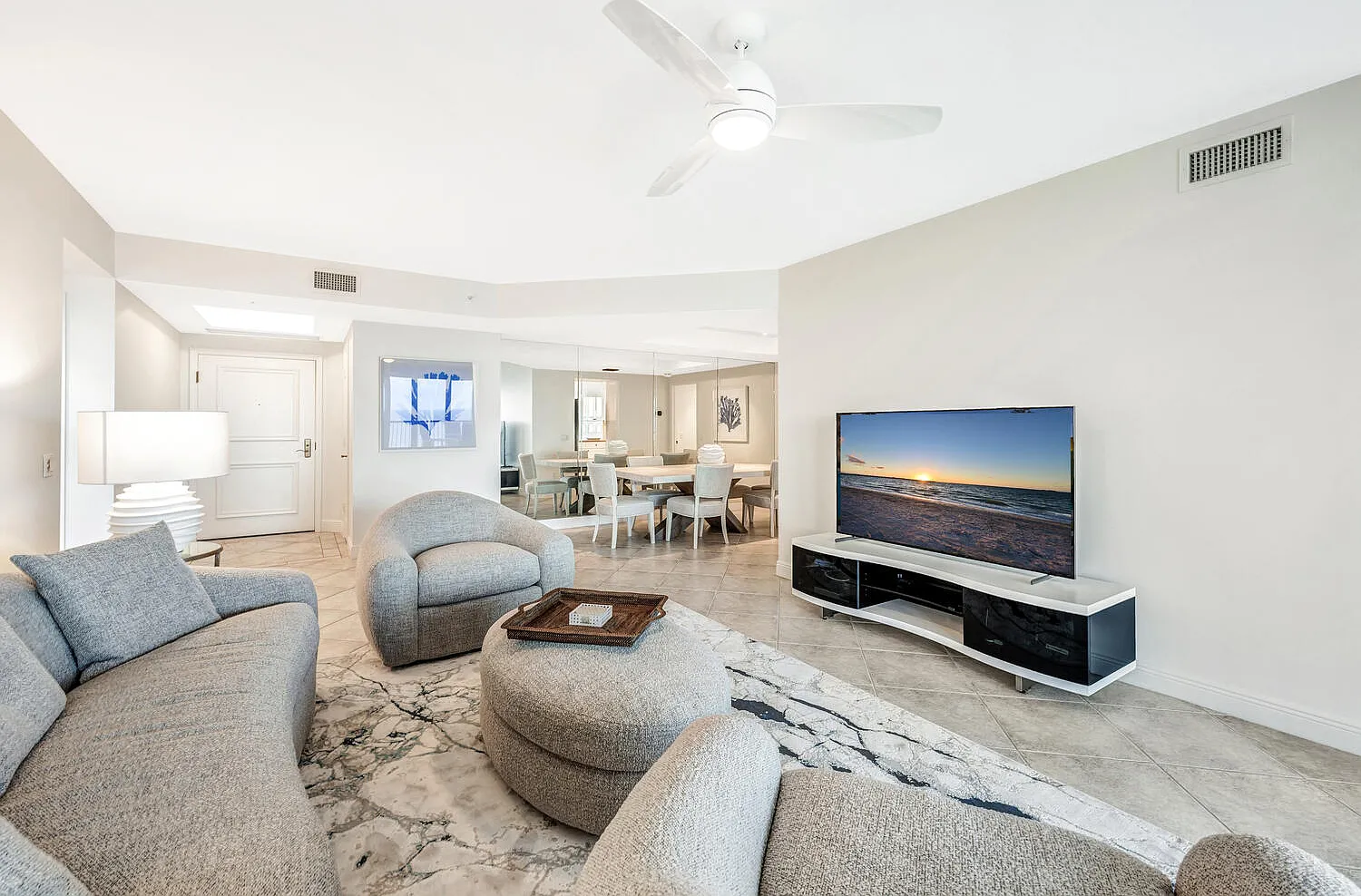 2 bed, 1600 sqft, $15,000 — Photo 2