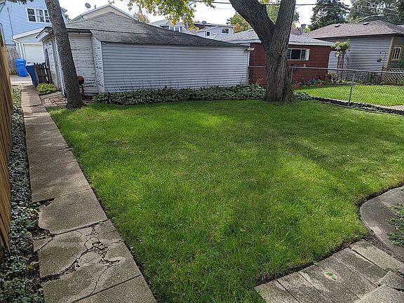 5th image of 5049 W Winona St #1