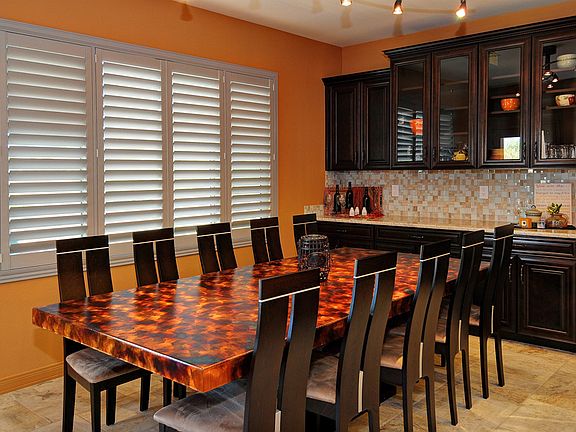 Table for 8? No problem in this open kitchen.