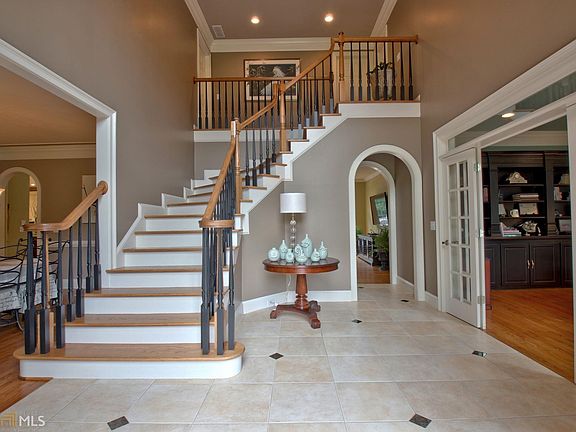 3rd image of 807 Mickleton Ln