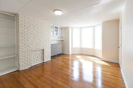 28 Monmouth St #2R — Photo 4