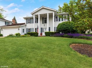 700 Paddock Ln, Libertyville, IL