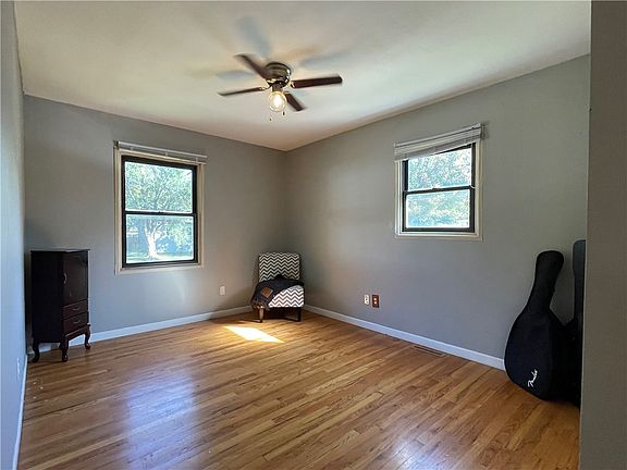 5th image of 502 6th Street Pl SE