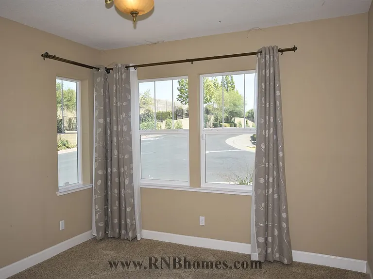 1416 Bicker Cir — Photo 8