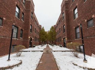 3823 N Fremont St #3825.5-E1, Chicago, IL 60613