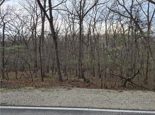 456 Cambridge Dr, Lake Ozark, MO 65049