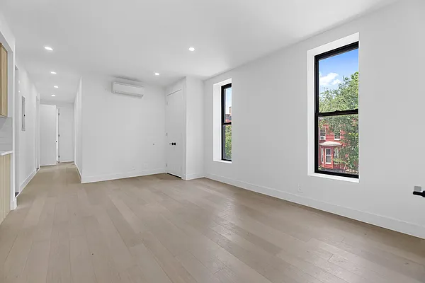 Rented by REAL New York | media 22