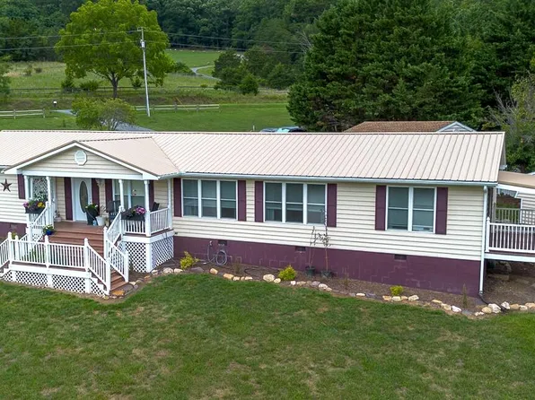 1152 Hayslette Rd, Lexington, VA 24450
