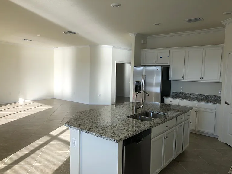 1591 Santiago Cir — Photo 6