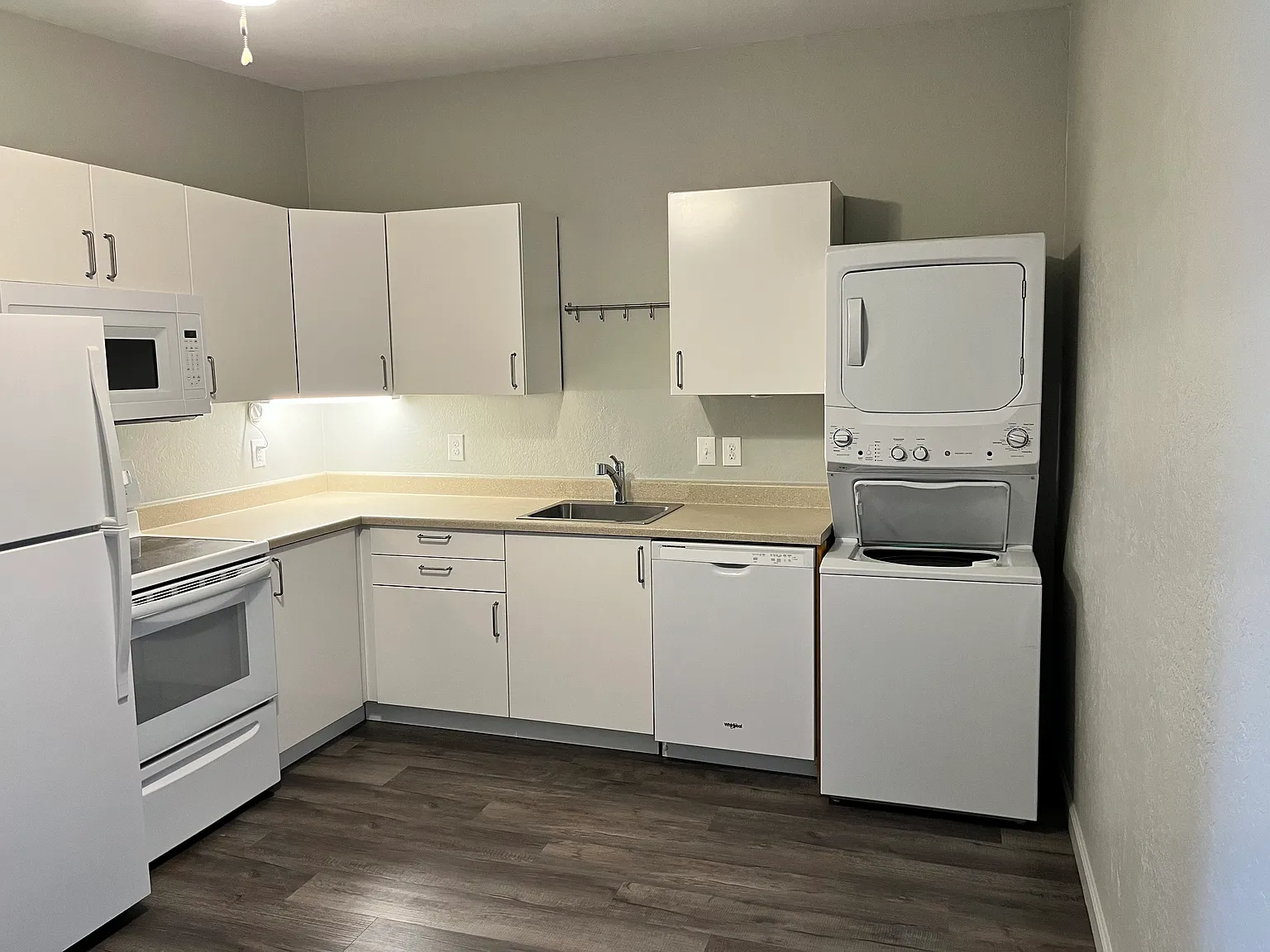 1 bed, $1,350 — Photo 3