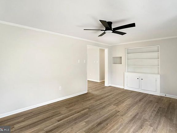 5th image of 26407 Hillendale Rd
