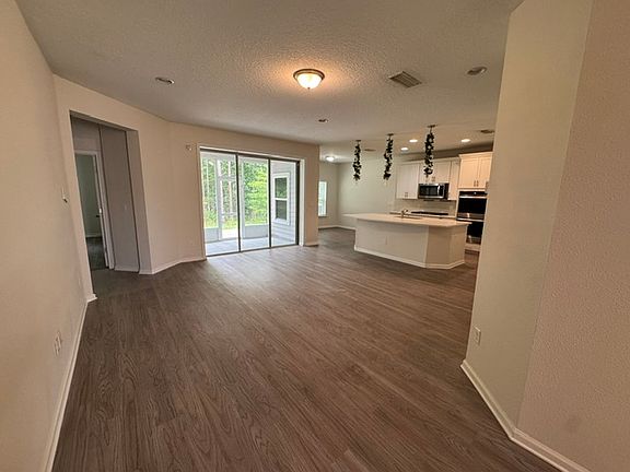 5th image of 2849 Copperwood Ave
