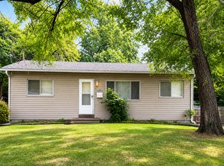 10404 Earl Dr, Saint Louis, MO 63136