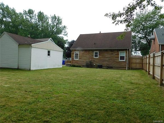 4th image of 161 Willowdale Dr