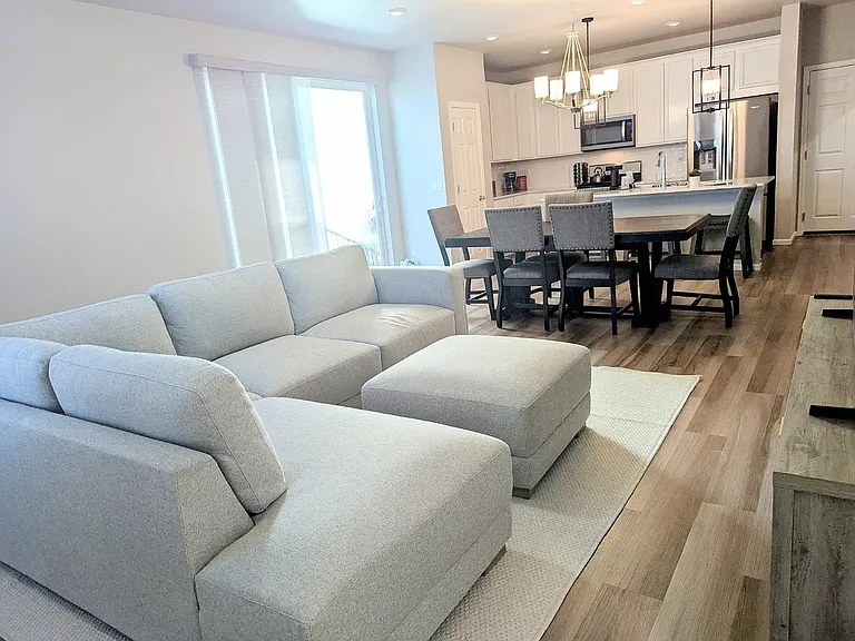 387 Courtfield Way — Photo 36
