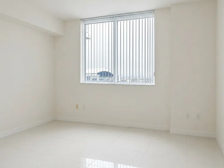 1871 NW South River Dr #2003 — Photo 4