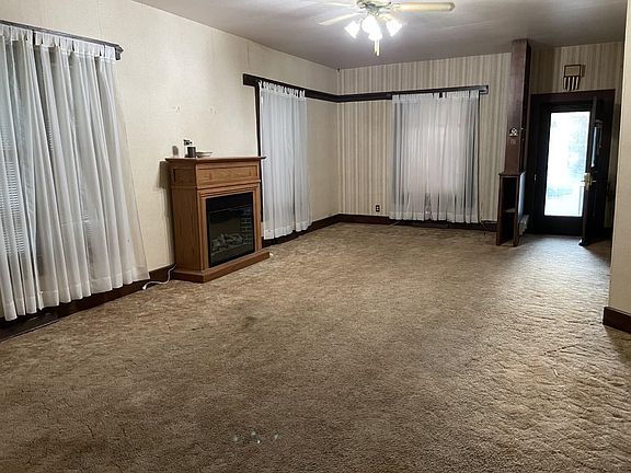 2nd image of 1124 East Ave
