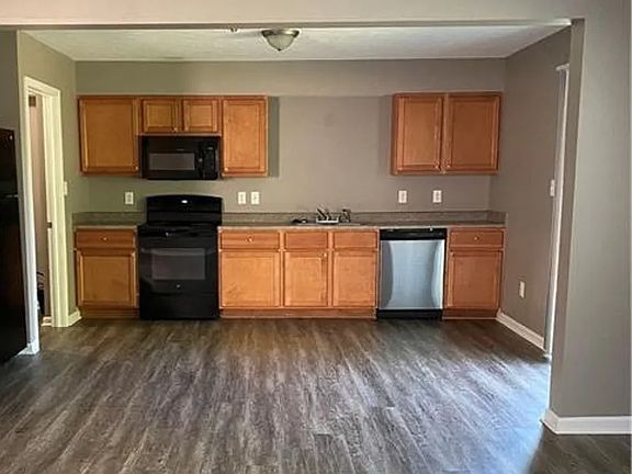 4th image of 1222 Topp Creek Dr