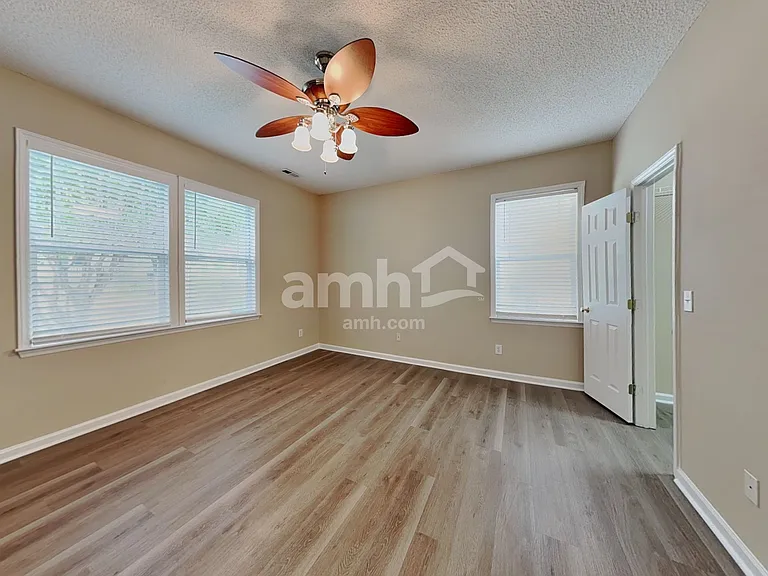 1020 Dual Parks Rd — Photo 9