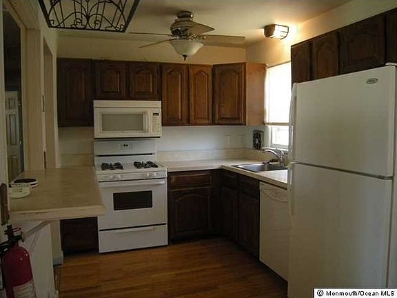 3rd image of 24 Romana Ln