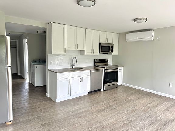 4th image of 218 Water St #5