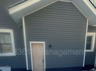 2000 S 8th St #2, Lincoln, NE 68502