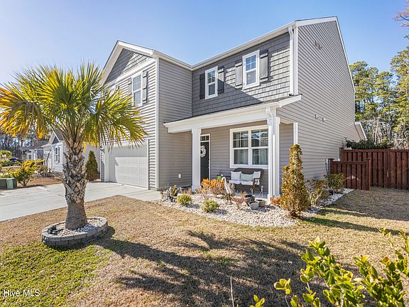 3rd image of 810 Seathwaite Lane SE