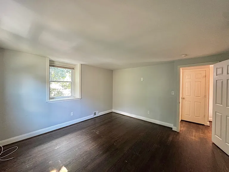 7617 Allendale Dr — Photo 37