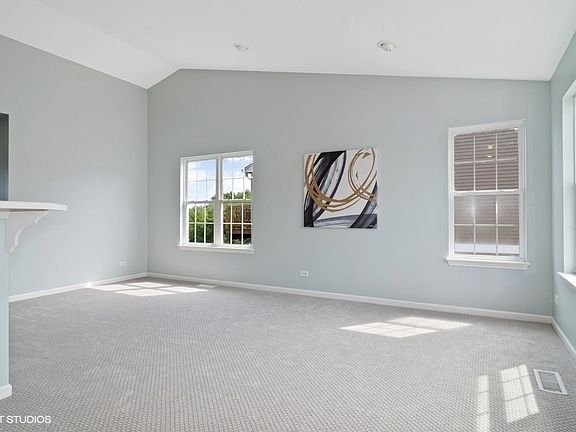 4th image of 2521 Oneida Ln #2521