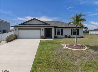 402 NW 18th Ter, Cape Coral, FL 33993