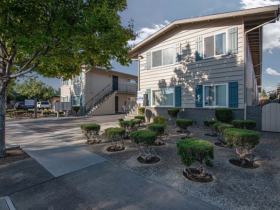5th image of 415 S Buena Vista Ave #15