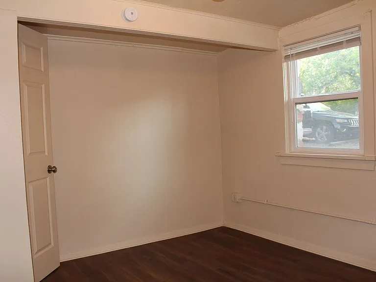 Recently renovated | Bay window | Walkable | Washer/Dryer combo in unit — Photo 14