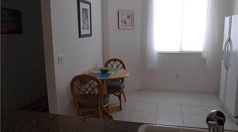 4th image of 13 Harbour Isle Dr #302