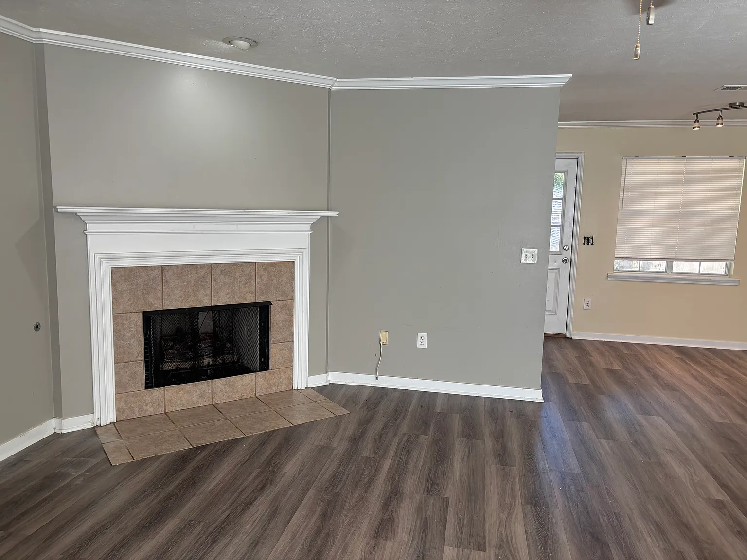 3 bed, 1456 sqft, $1,750 — Photo 3