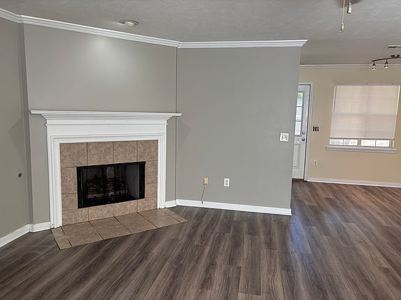 3rd image of 301 Willow Bay Dr