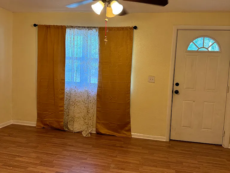 9410 Gilchrist Ct — Photo 2