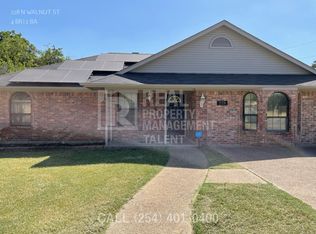 228 N Walnut St, Waco, TX 76705