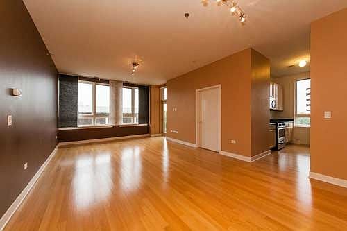 5th image of 6000 N Cicero Ave APT 519
