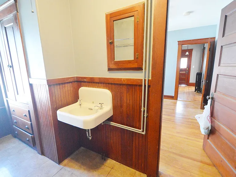53 Forest St — Photo 40