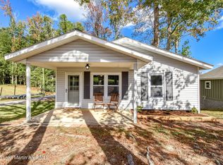 157 Beach Dr, Eclectic, AL 36024