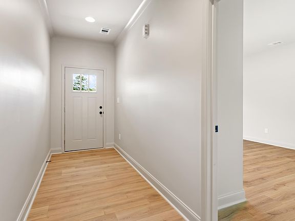 4th image of 1410 Bass Ln