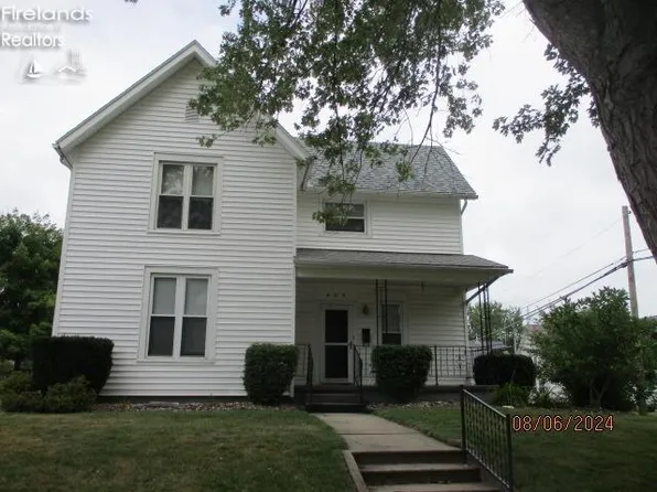 404 W Emerald St, Willard, OH 44890