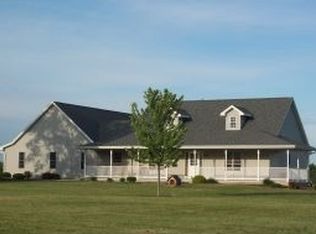 W3289 Hofa Park Rd, Pulaski, WI 54162