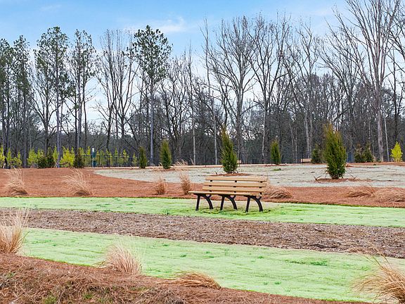 4th image of 420 Reflection Dr