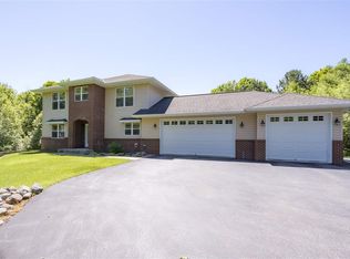 4824 Oak Ridge Dr, Hermantown, MN 55811