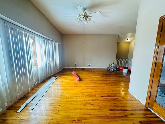 3rd image of 91 Slater Blvd Floor 2